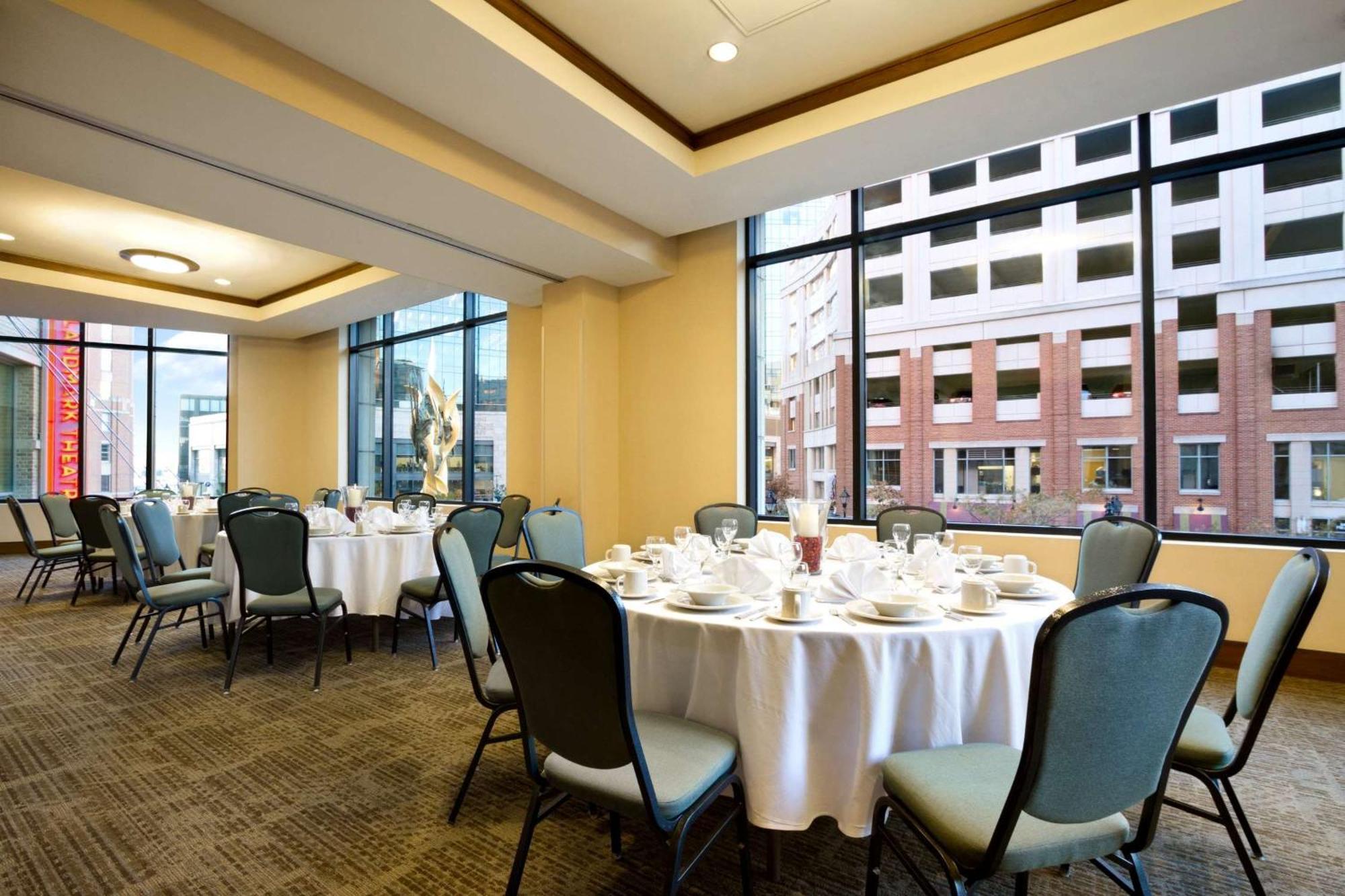 Hilton Garden Inn Baltimore Inner Harbor Екстер'єр фото